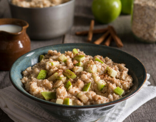 cinnamon apple oatmeal